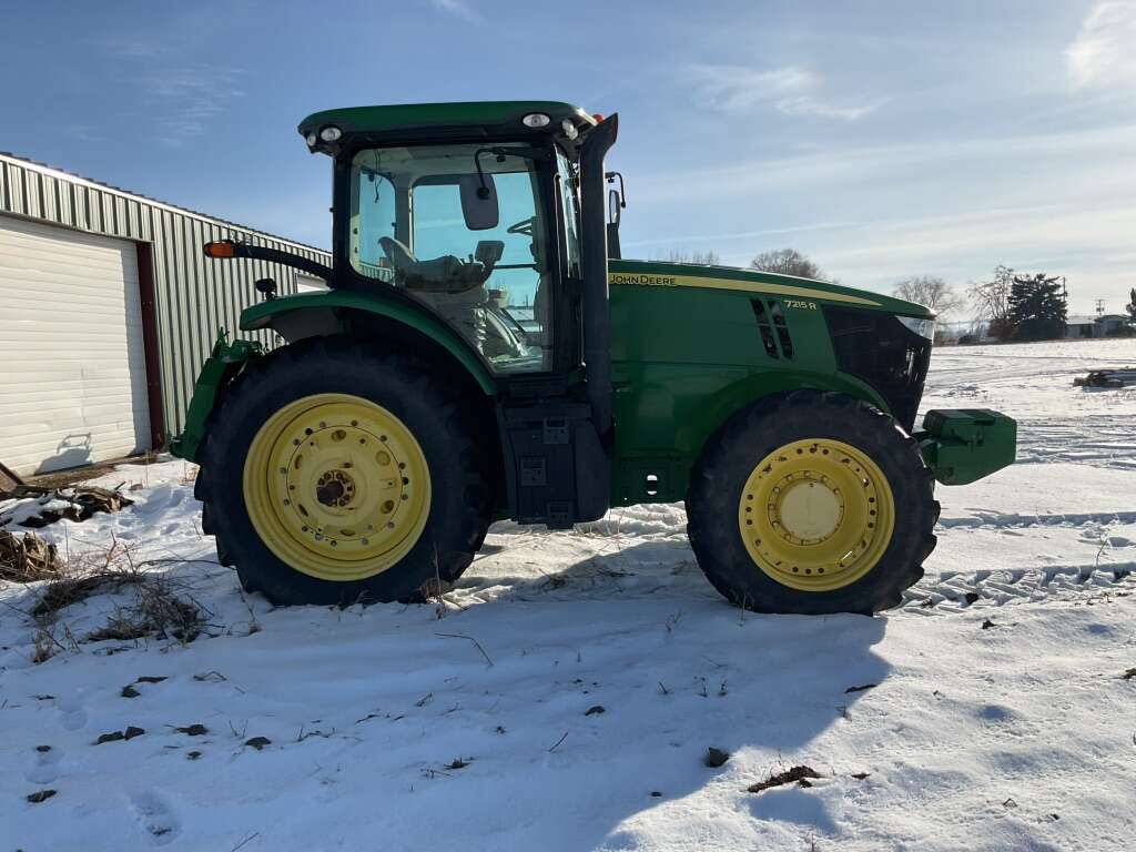 2012 JOHN DEERE 7215R Tractor in Rigby, ID