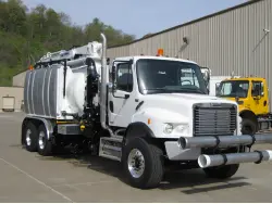 2011 FREIGHTLINER M2 106V w/Aquatech Combo Sewer Jetter, Vacuum, Hydro Excavator  