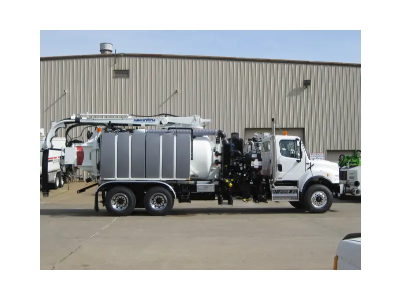 2011 FREIGHTLINER M2 106V w/Aquatech Combo Sewer Jetter, Vacuum, Hydro Excavator  