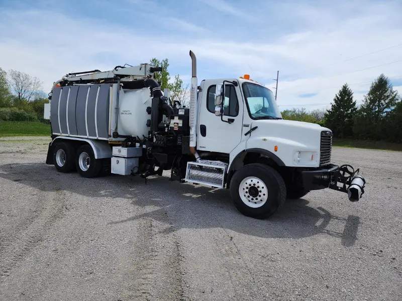 2011 FREIGHTLINER M2 106V w/Aquatech Combo Sewer Jetter, Vacuum, Hydro Excavator  