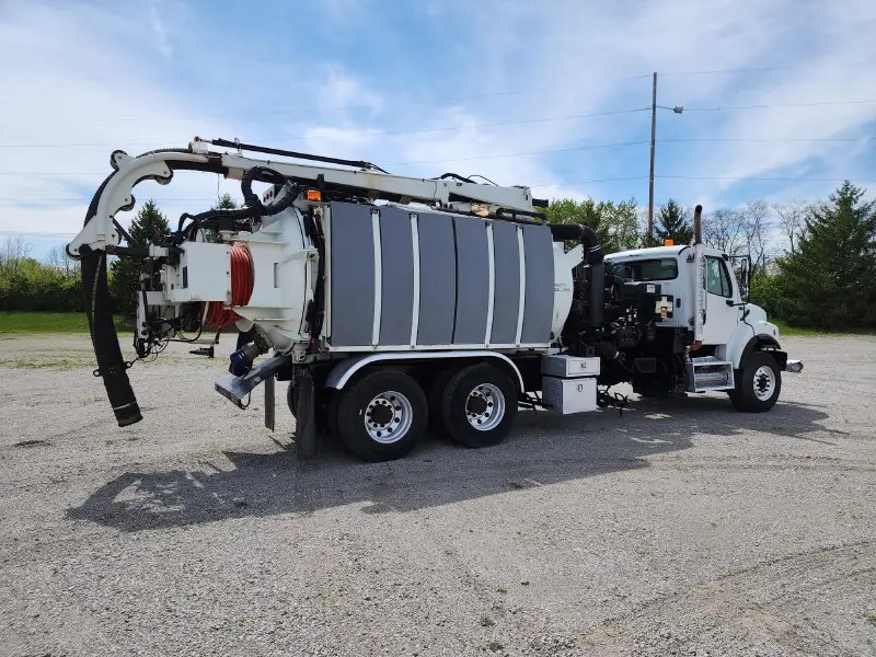 2011 FREIGHTLINER M2 106V w/Aquatech Combo Sewer Jetter, Vacuum, Hydro Excavator  
