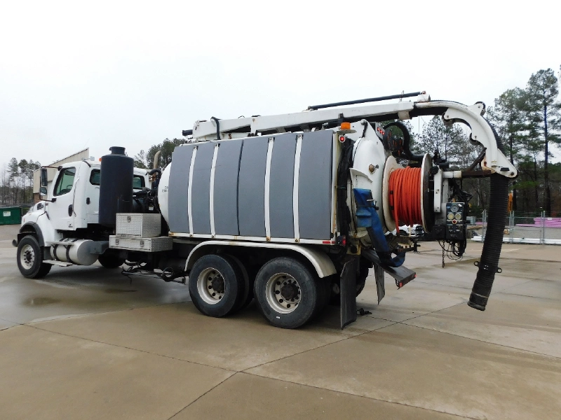 2011 FREIGHTLINER M2 106V w/Aquatech Combo Sewer Jetter, Vacuum, Hydro Excavator  