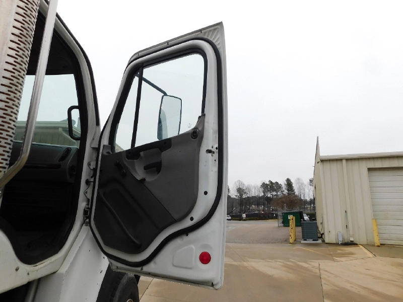 2011 FREIGHTLINER M2 106V w/Aquatech Combo Sewer Jetter, Vacuum, Hydro Excavator  