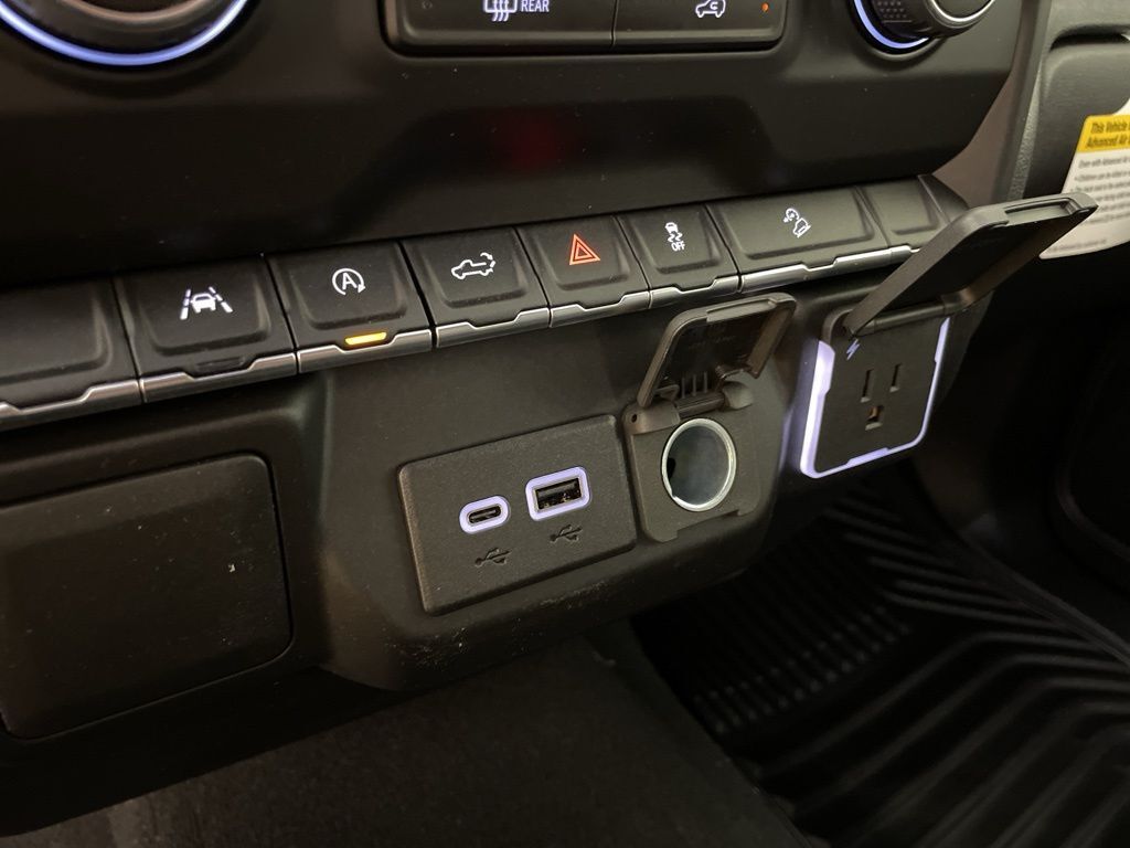2026 Chevrolet Silverado 1500 Custom Trail Boss photo 2
