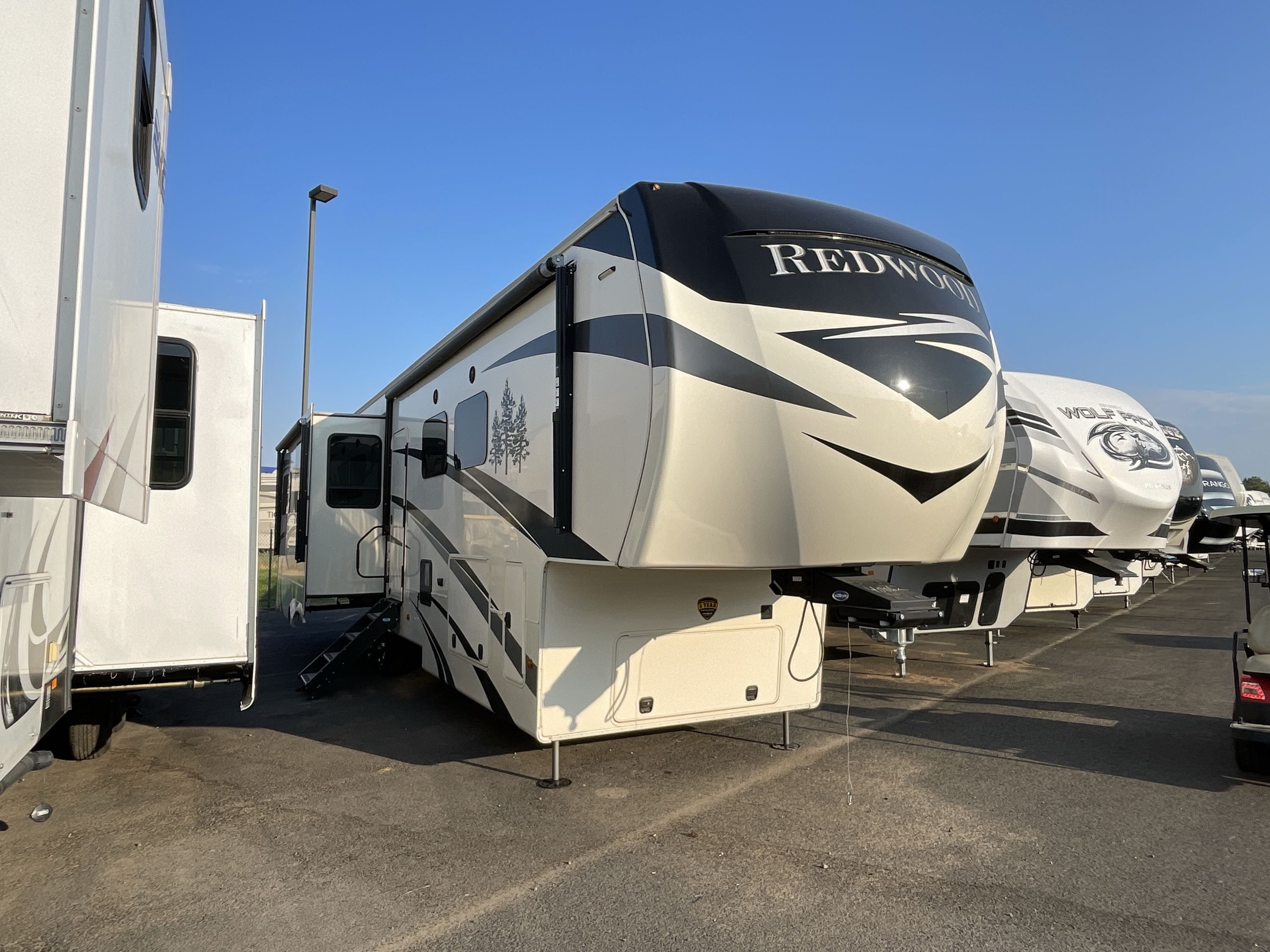 Used 2020 Crossroads Redwood RVs For Sale near Colbert, OK - RV Trader