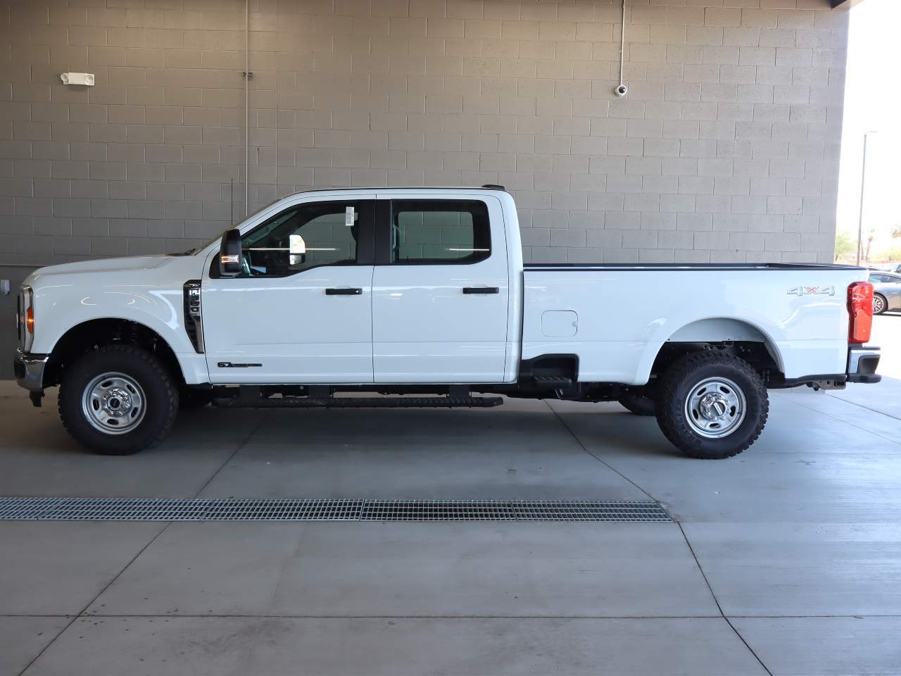 2026 Ford F-350 photo 3
