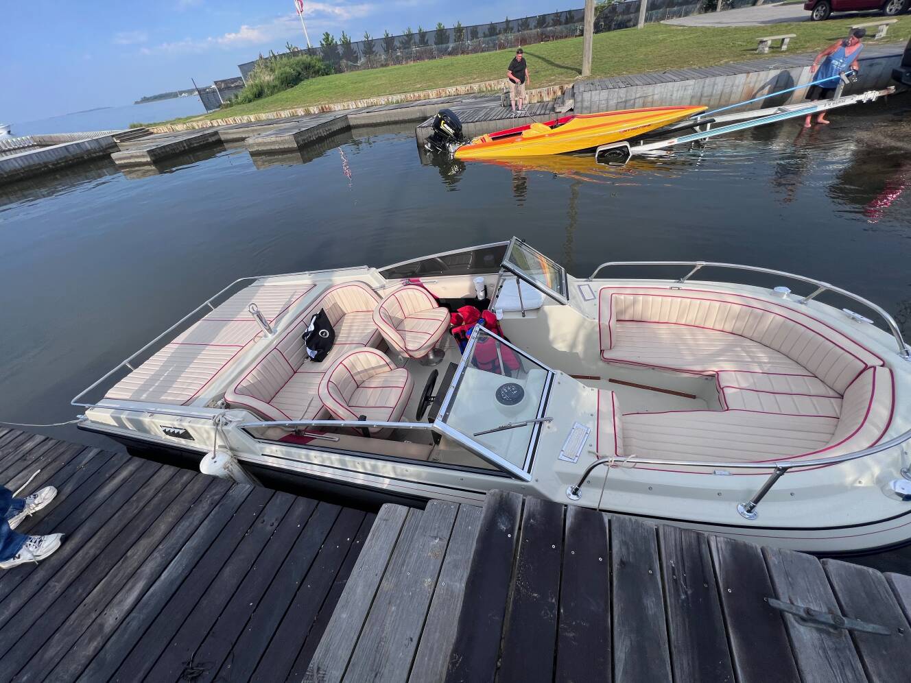 A photo of this 1983 Boston Whaler Gtx 18