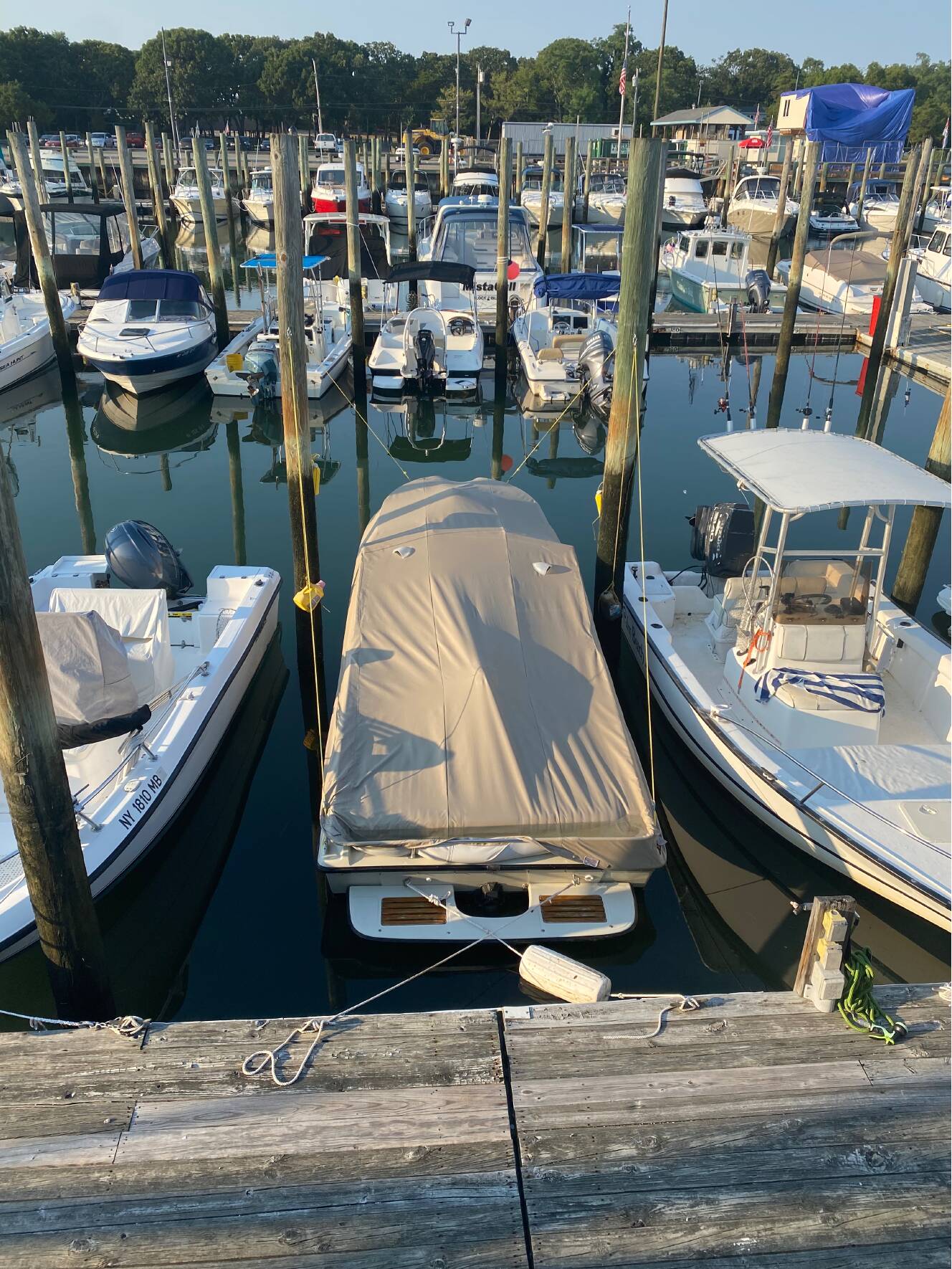 A photo of this 1983 Boston Whaler Gtx 18