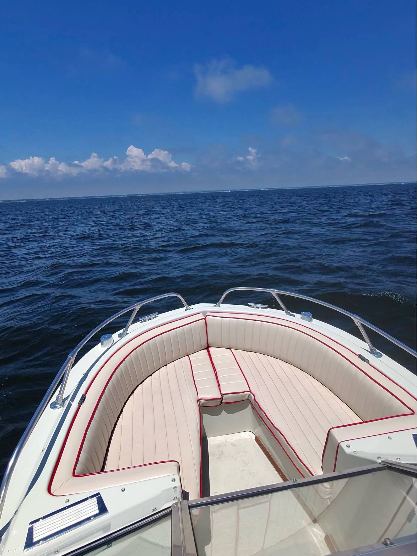 A photo of this 1983 Boston Whaler Gtx 18