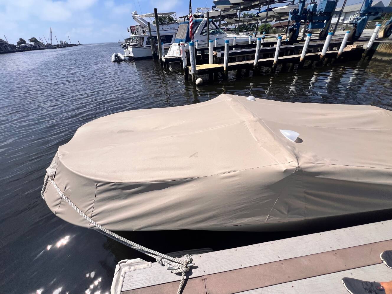 A photo of this 1983 Boston Whaler Gtx 18