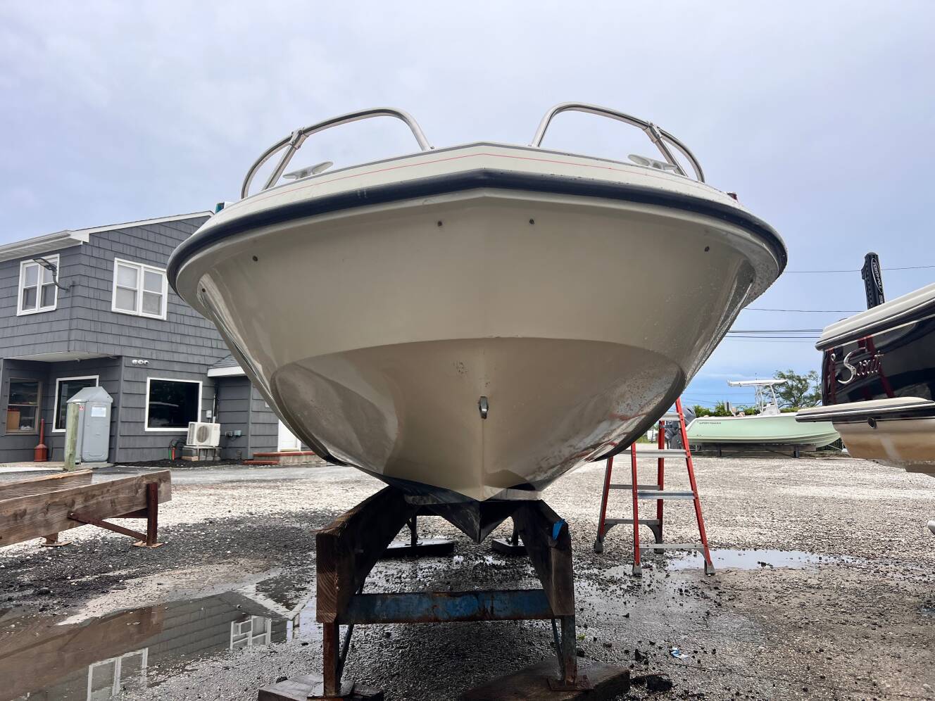 A photo of this 1983 Boston Whaler Gtx 18
