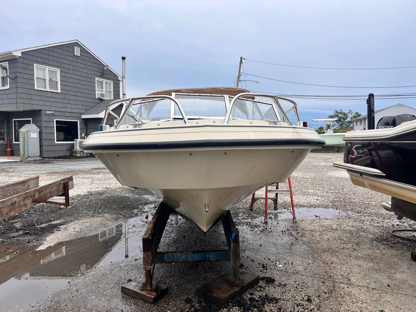 A photo of this 1983 Boston Whaler Gtx 18