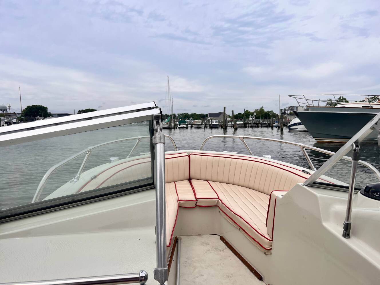 A photo of this 1983 Boston Whaler Gtx 18