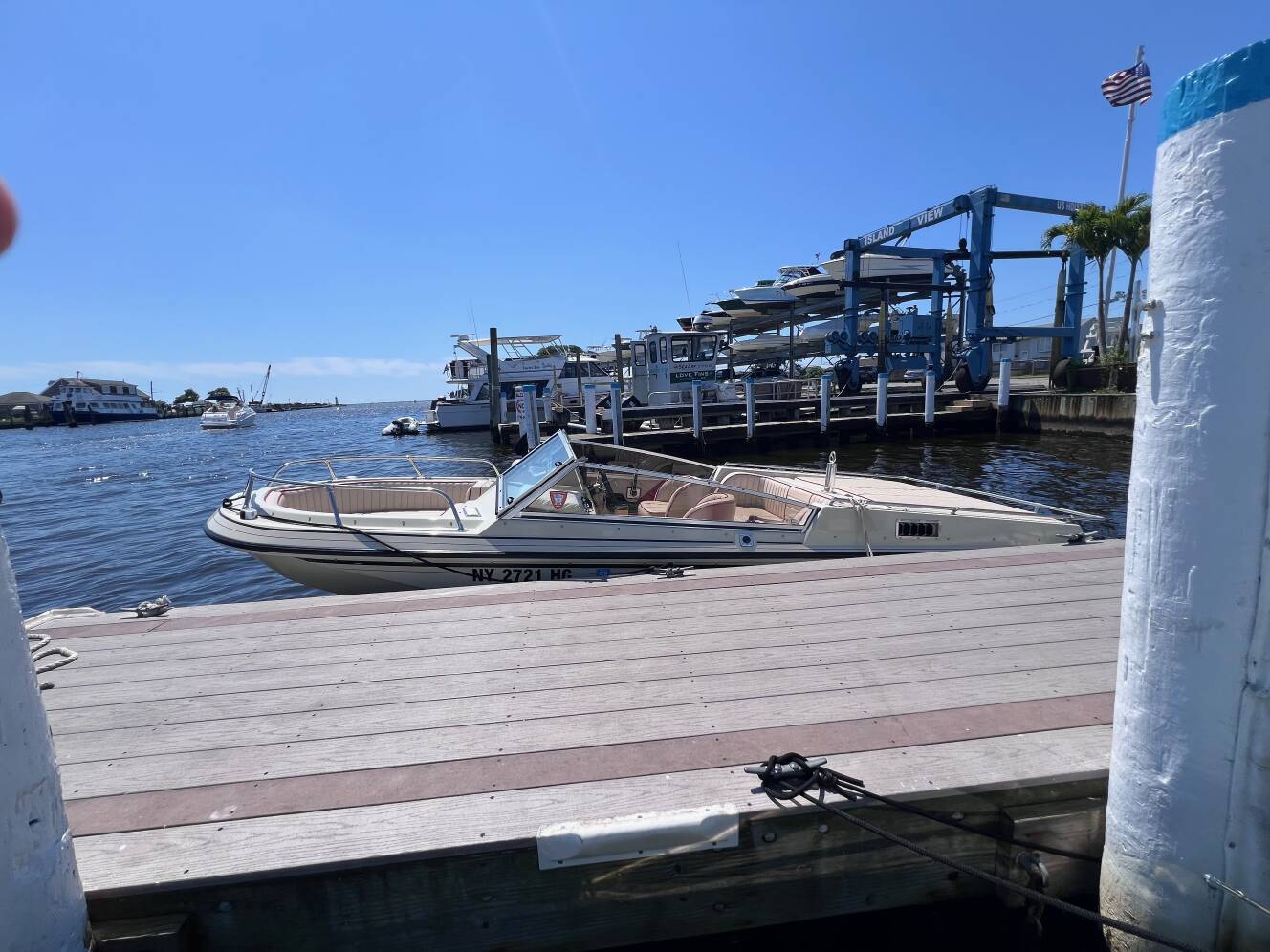 A photo of this 1983 Boston Whaler Gtx 18