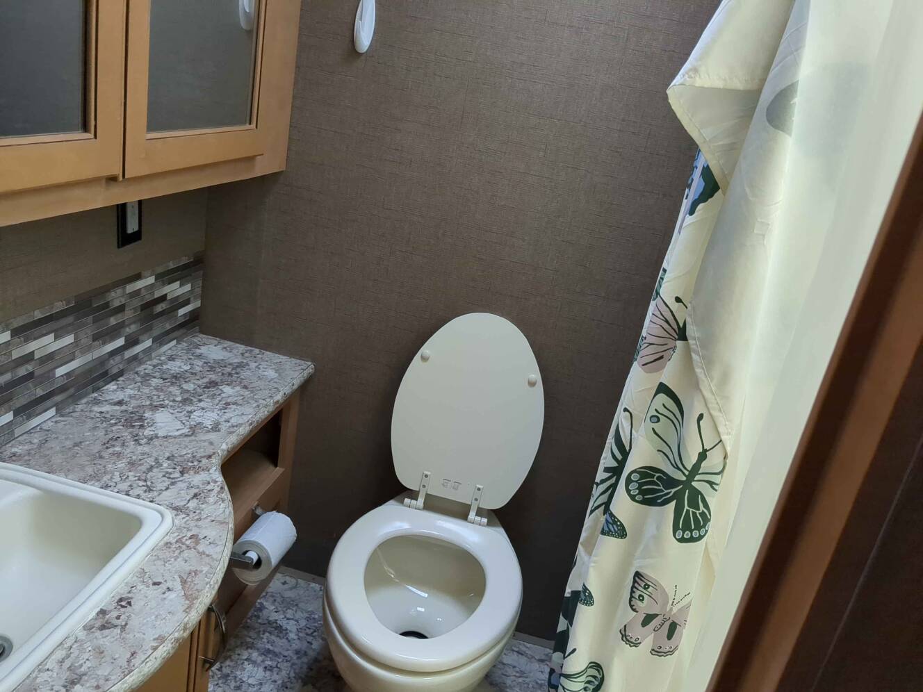 A photo of this 2018 Thor Motor Coach CHATEAU 30D