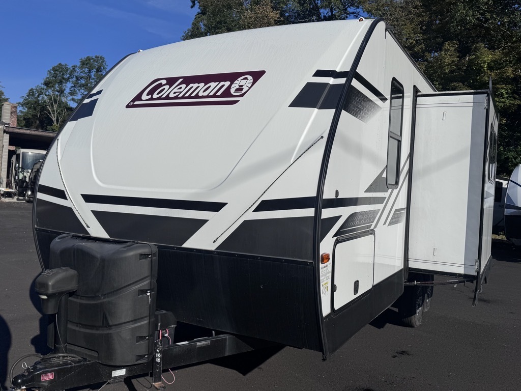 2022 Coleman LIGHT 1805RB in williamsburg MA