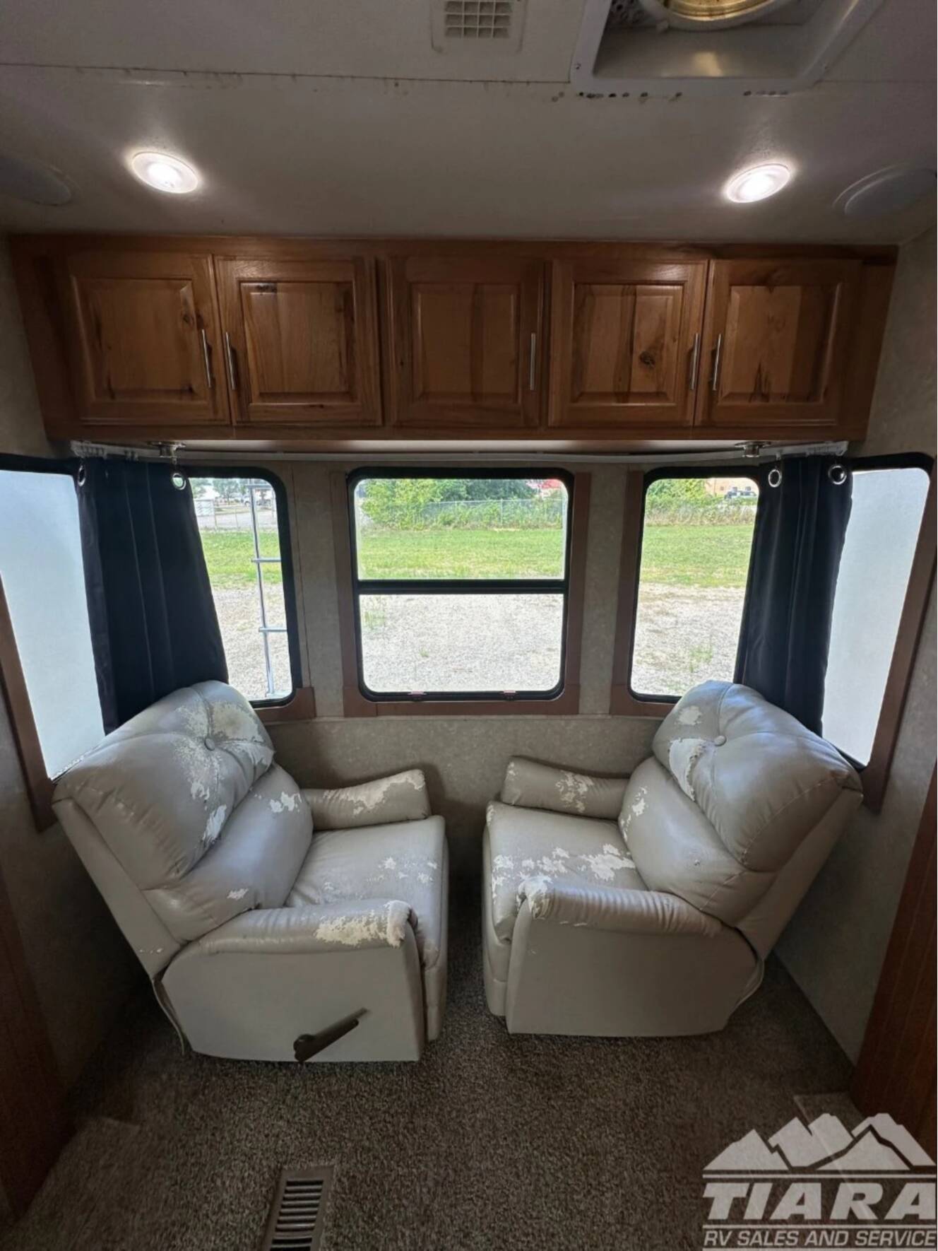 A photo of this 2014 Peterson Excel 34IKE