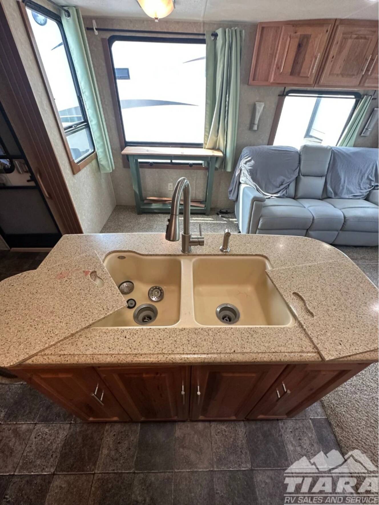 A photo of this 2014 Peterson Excel 34IKE