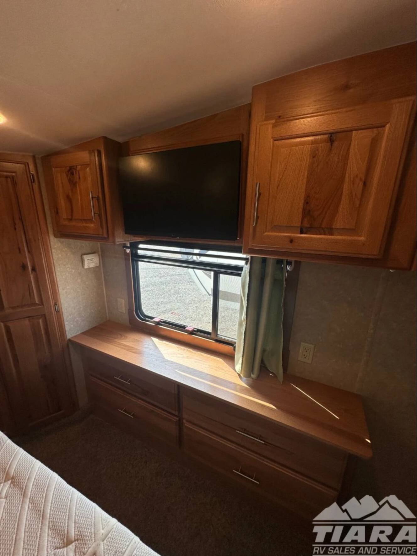 A photo of this 2014 Peterson Excel 34IKE