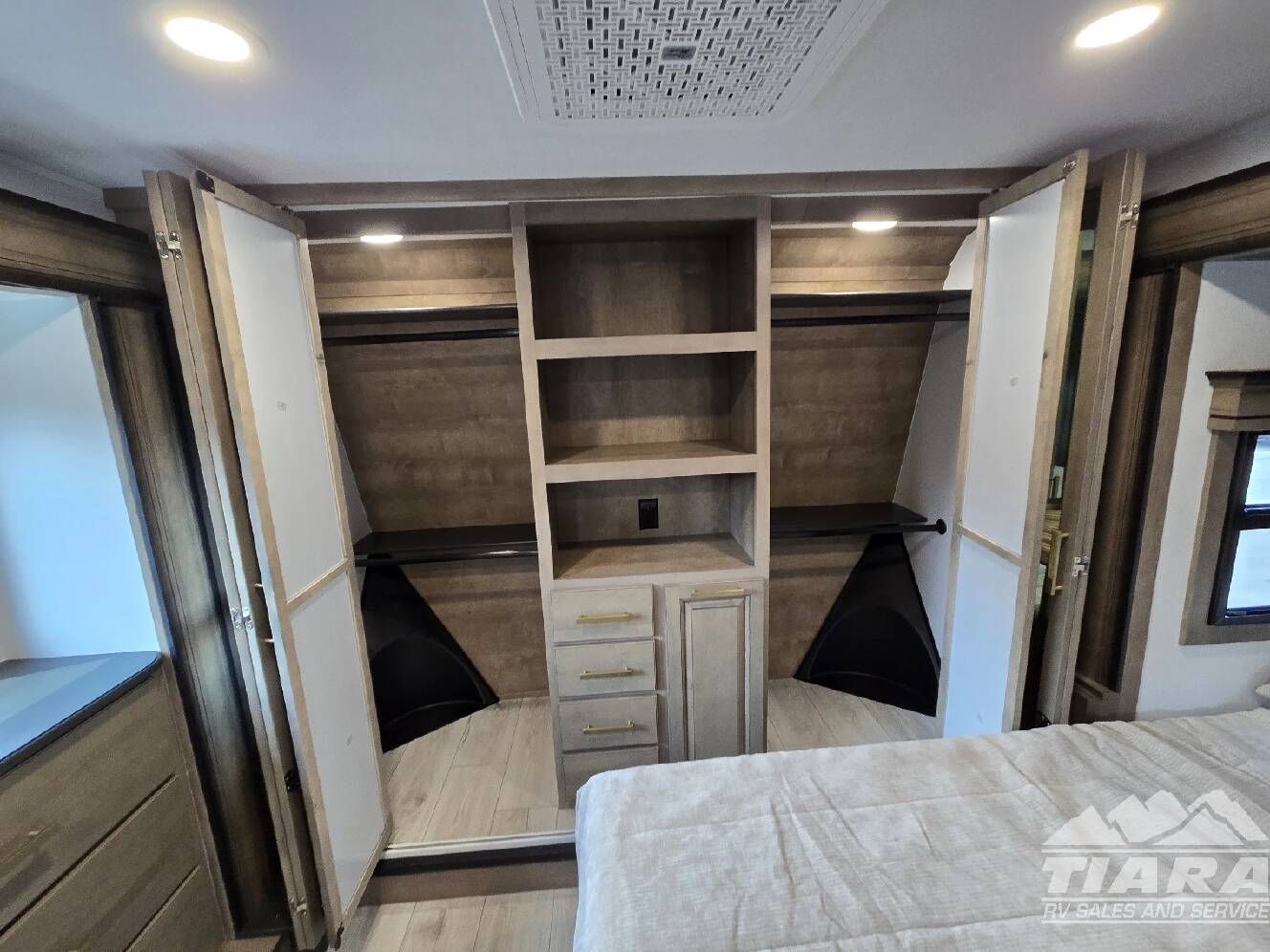 A photo of this 2026 Keystone Rv Montana 3781RL