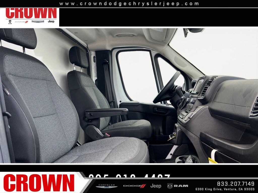 2023 Ram ProMaster 3500 Cutaway photo 3