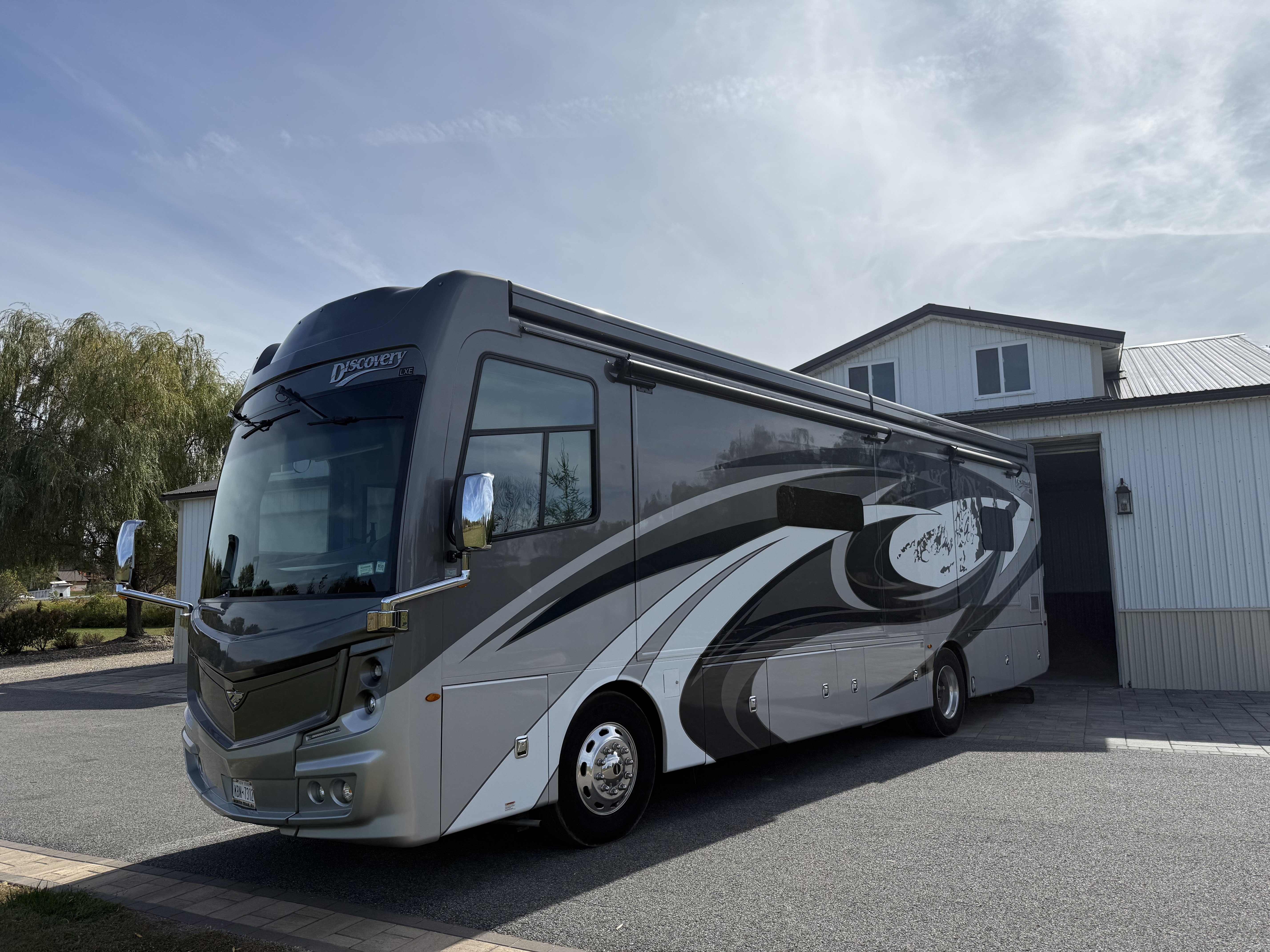 Fleetwood Discovery Lxe RVs For Sale near China, ME - RV Trader