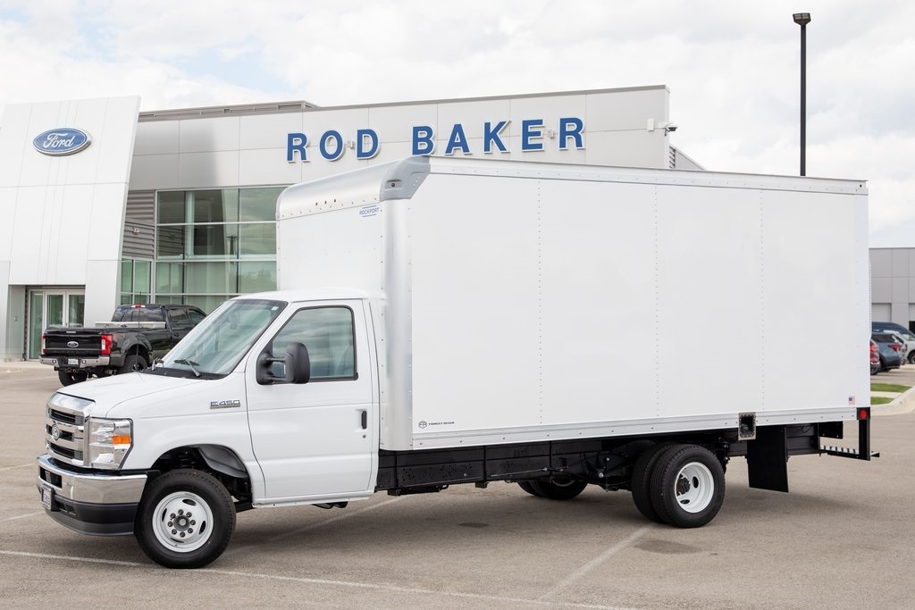 2026 Ford E-450 photo 4