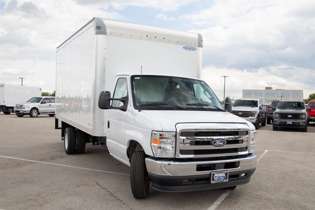 2026 Ford E-450 photo 7