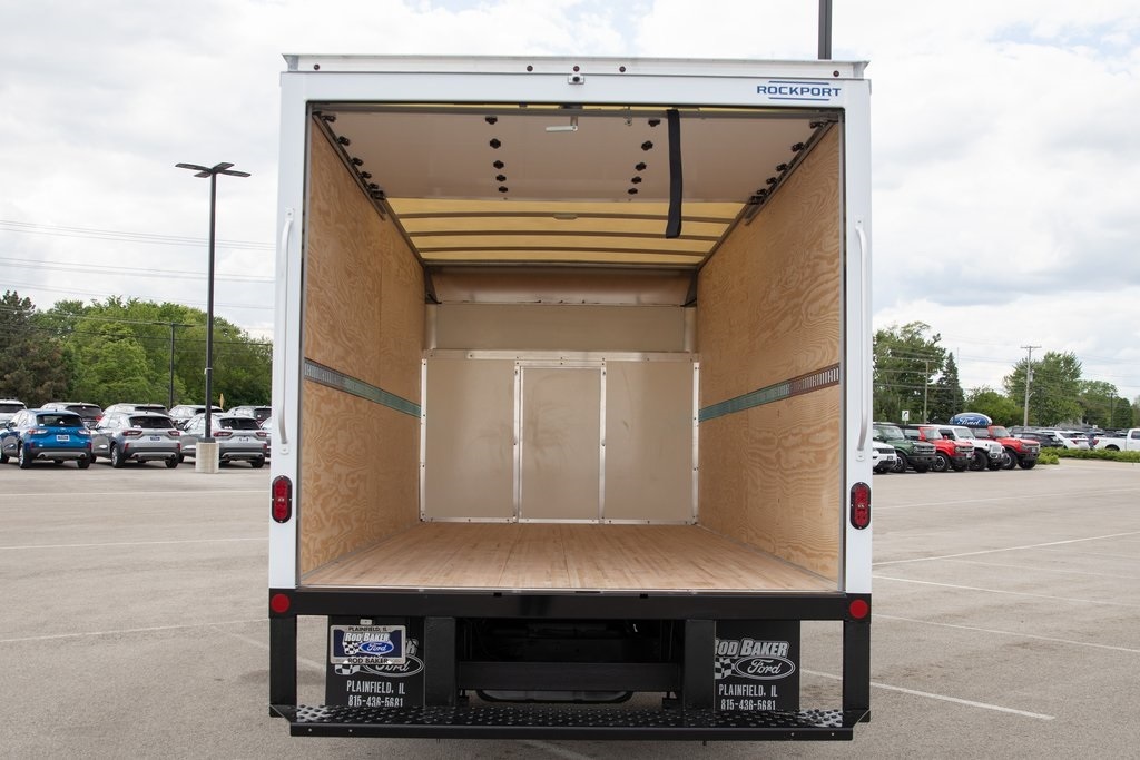 2026 Ford E-450 photo 12