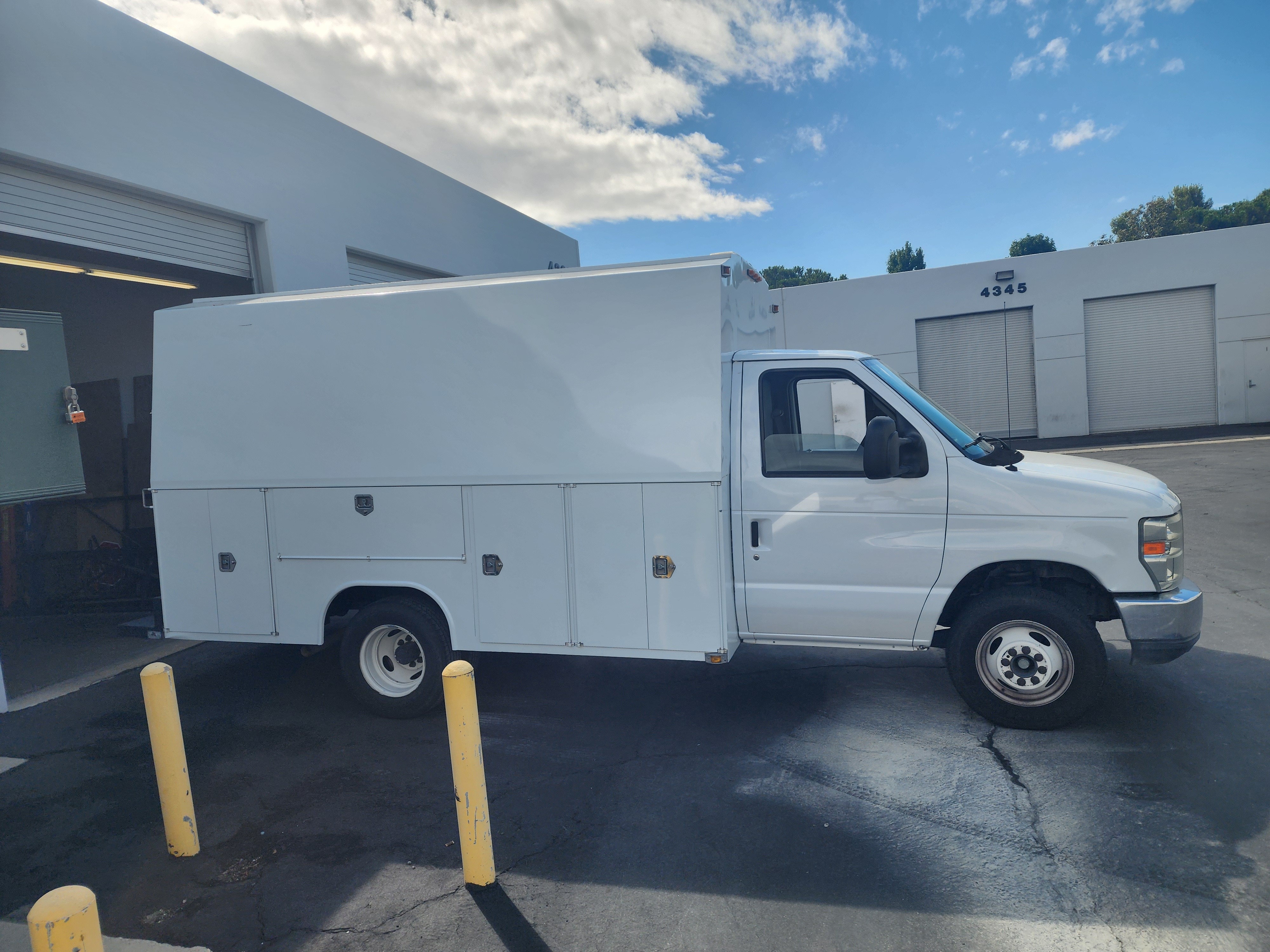 2015 Ford E350 in Corona, CA