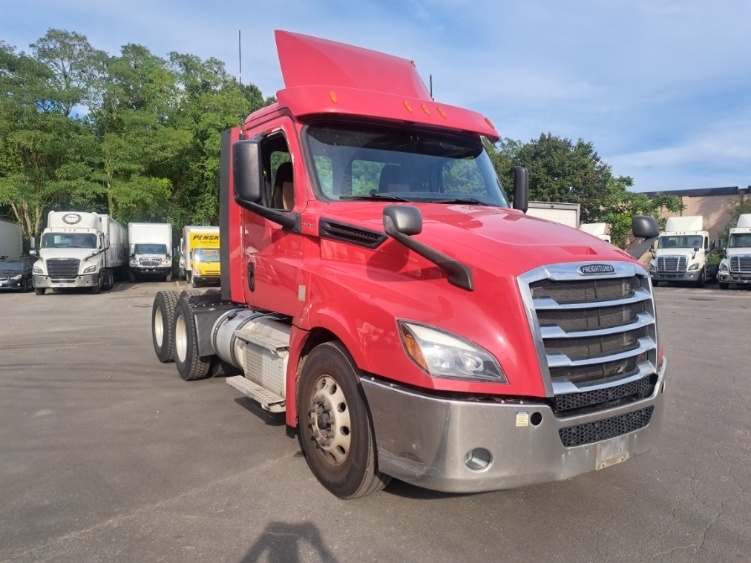 2020 FREIGHTLINER CASCADIA 126 in Fitchburg, MA