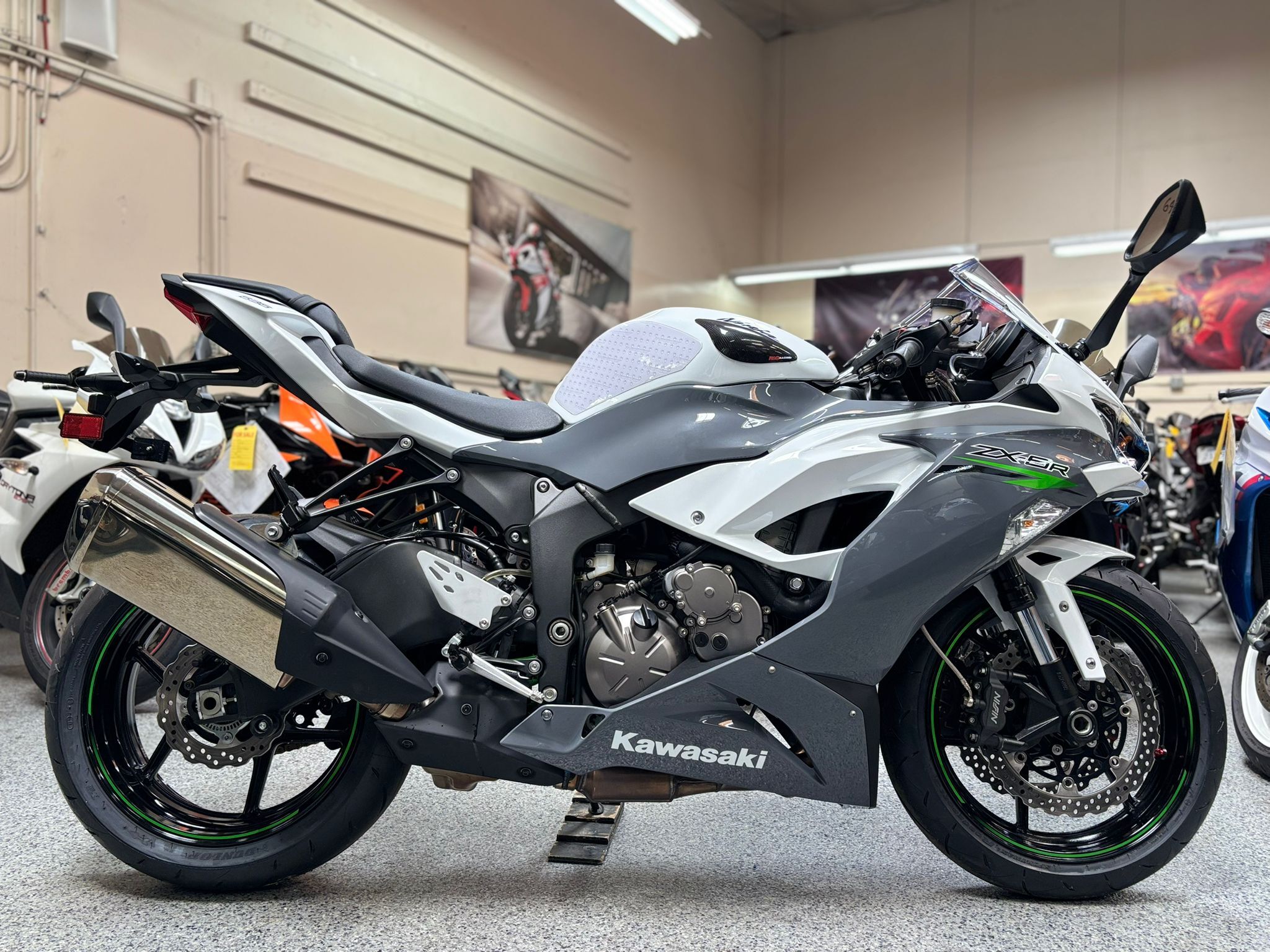 ホワイト、ブラック New 2025 Kawasaki Ninja ZX-6R, Bradford PA | Specs, Price