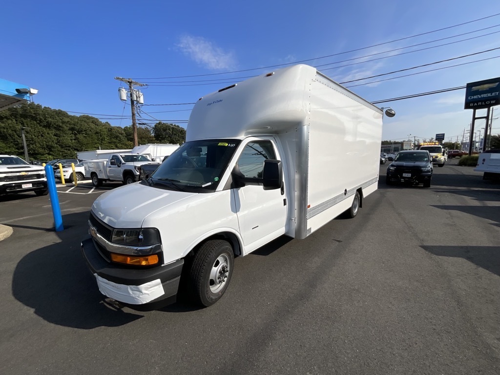 2025 CHEVROLET Express 3500 in Riverside, NJ