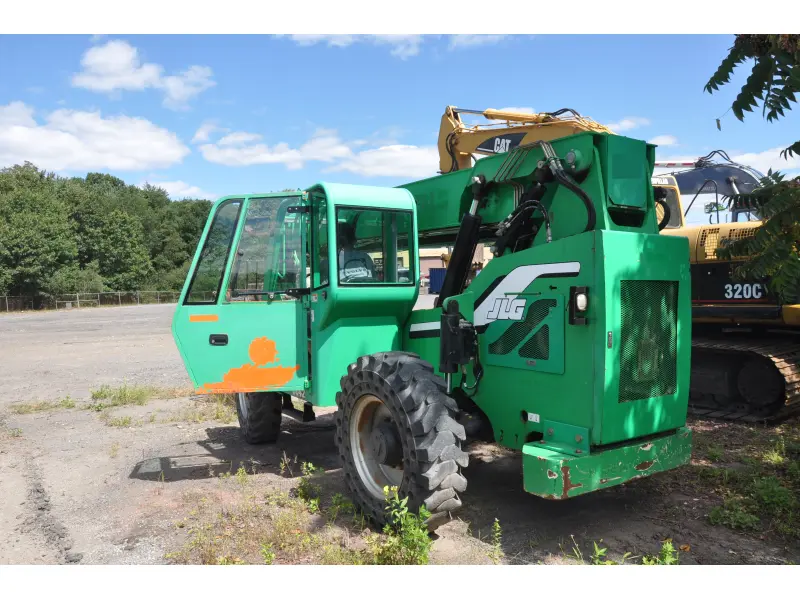 2013 JLG 6042