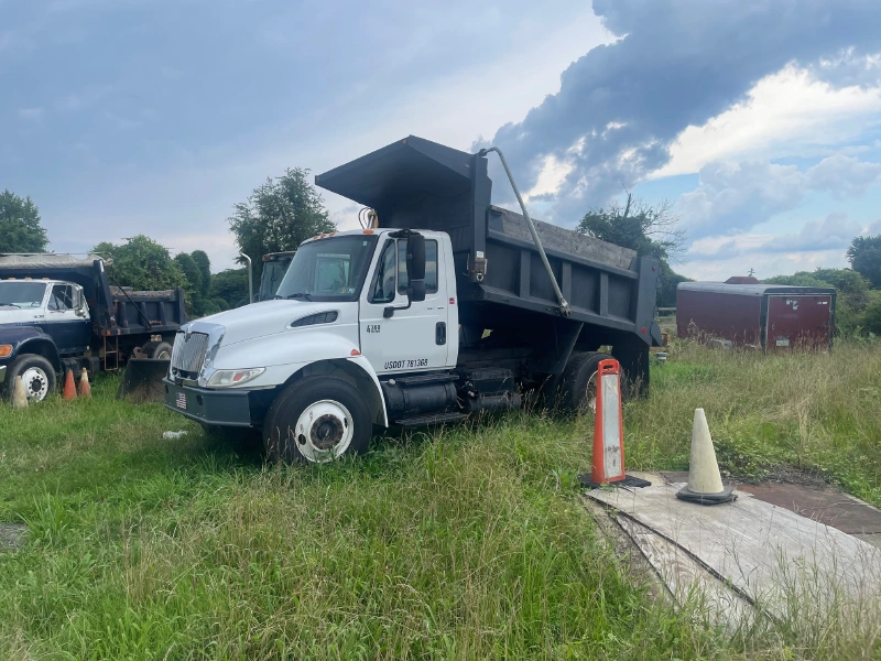 2003 INTERNATIONAL Durastar 4300