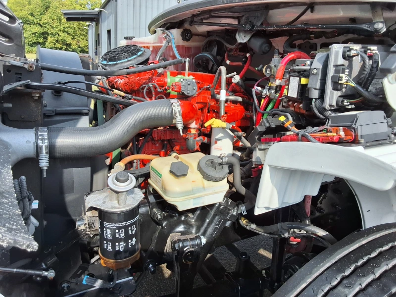 2012 FREIGHTLINER BUSINESS CLASS M2 106