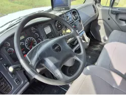 2012 FREIGHTLINER BUSINESS CLASS M2 106