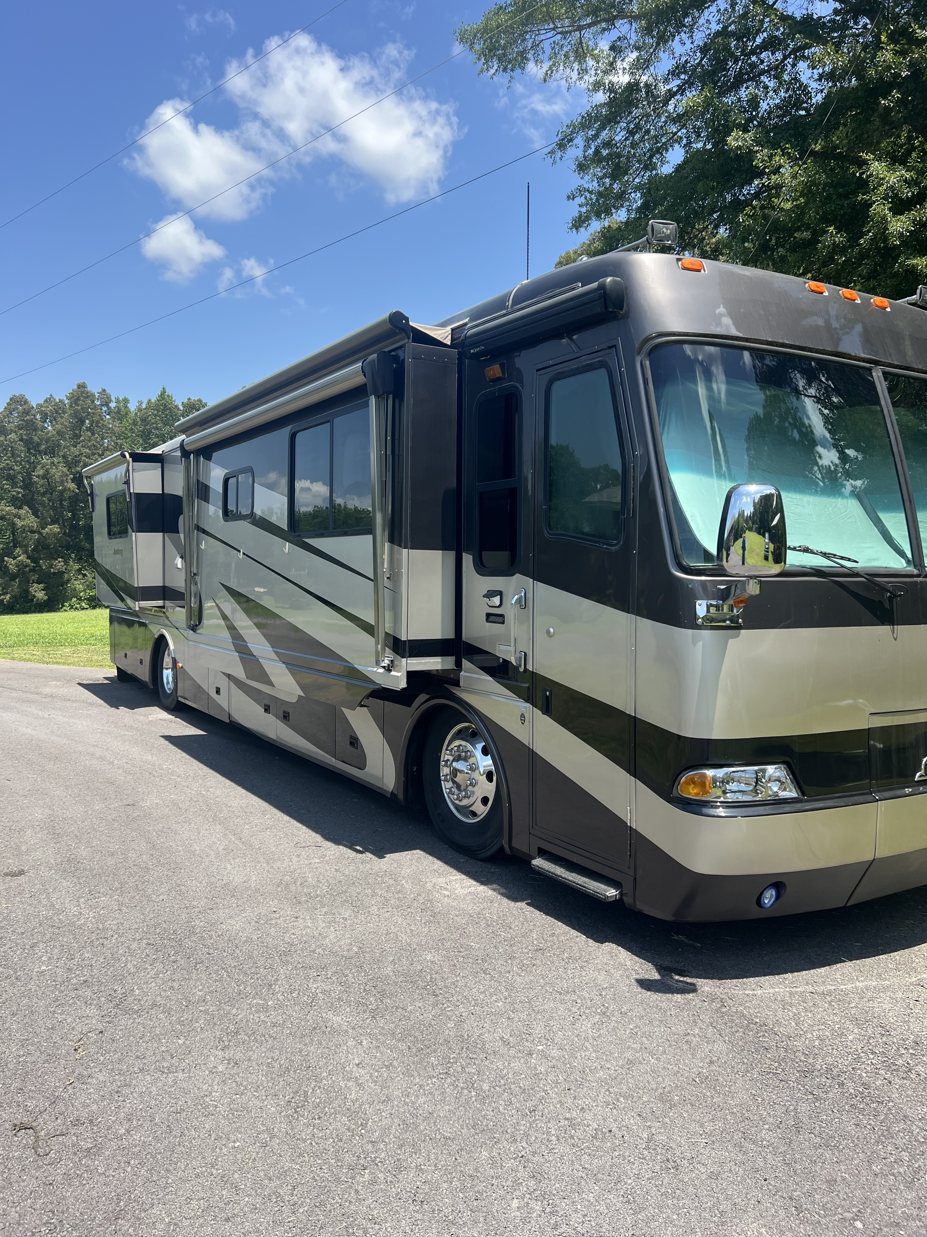 2004 Beaver MONTEREY 40 LAGUNA IV in cleveland AL