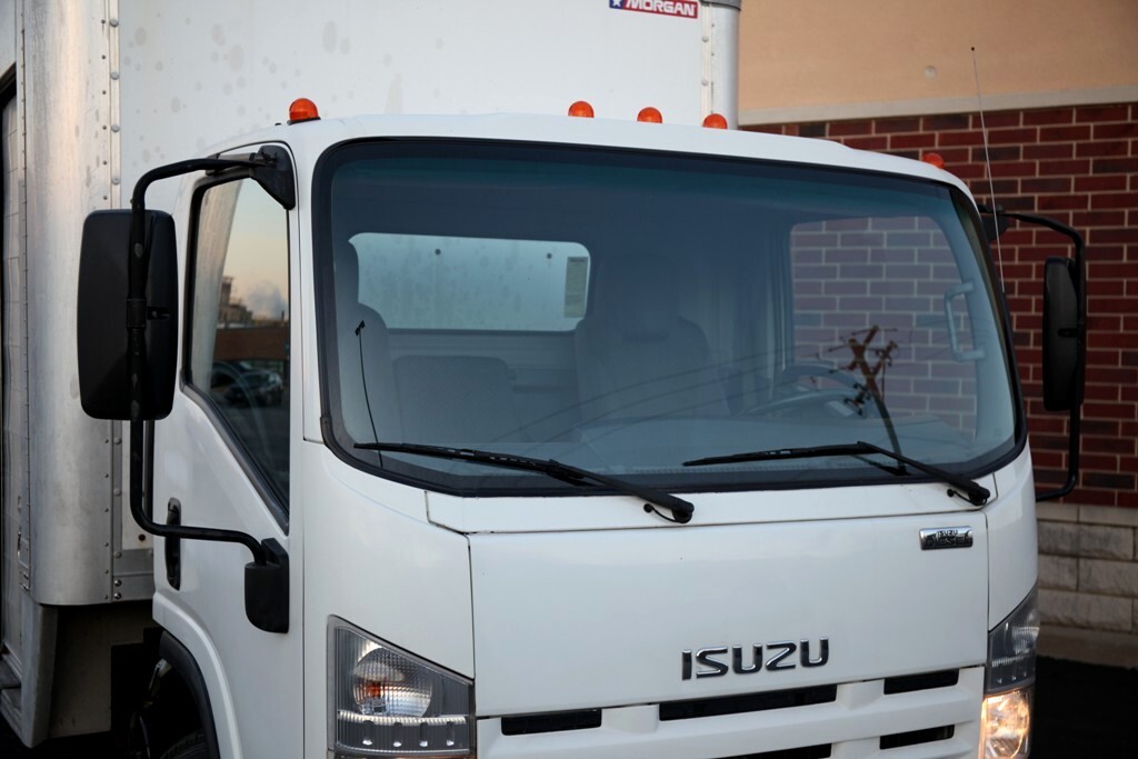 2015 Isuzu NPR photo 5