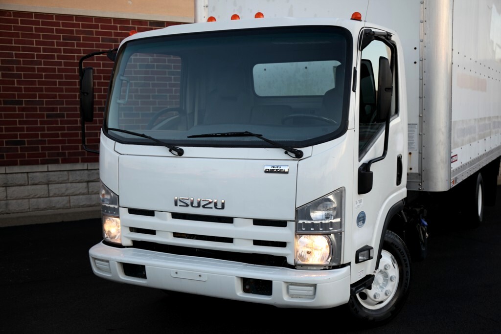 2015 Isuzu NPR photo 9