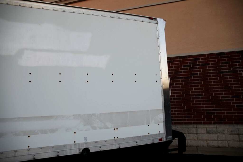 2015 Isuzu NPR photo 13