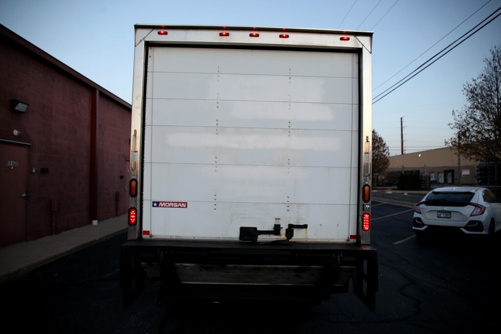 2015 Isuzu NPR photo 19