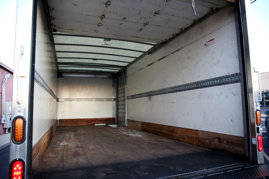 2015 Isuzu NPR photo 24