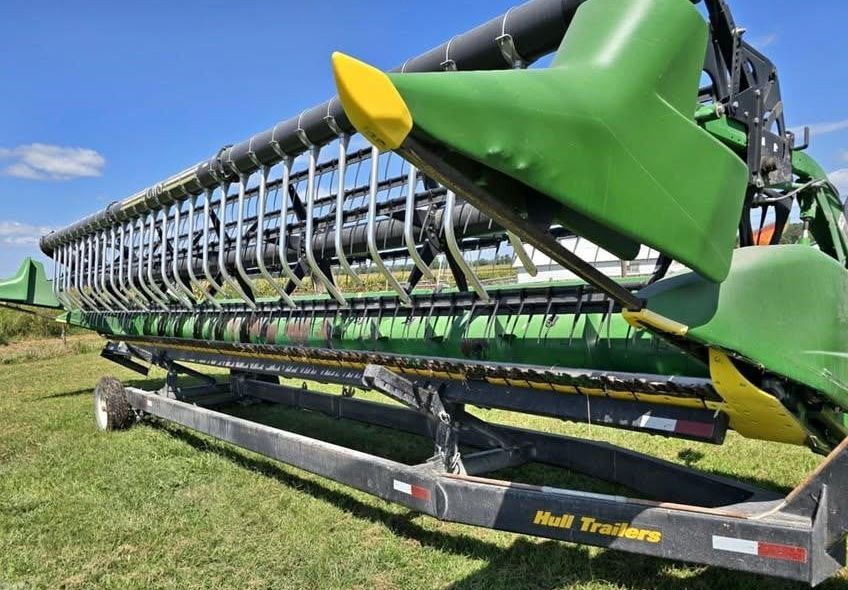 2007 JOHN DEERE 630F Flex Head in Maryville, MO