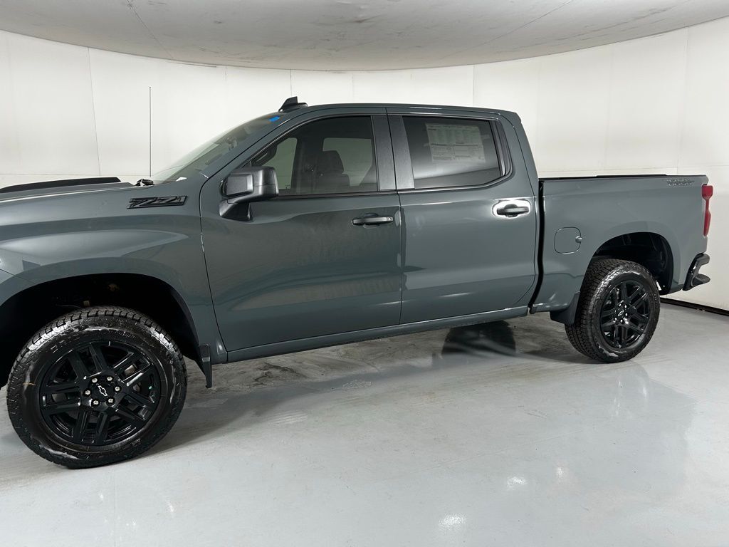 2026 Chevrolet Silverado 1500 Custom photo 2