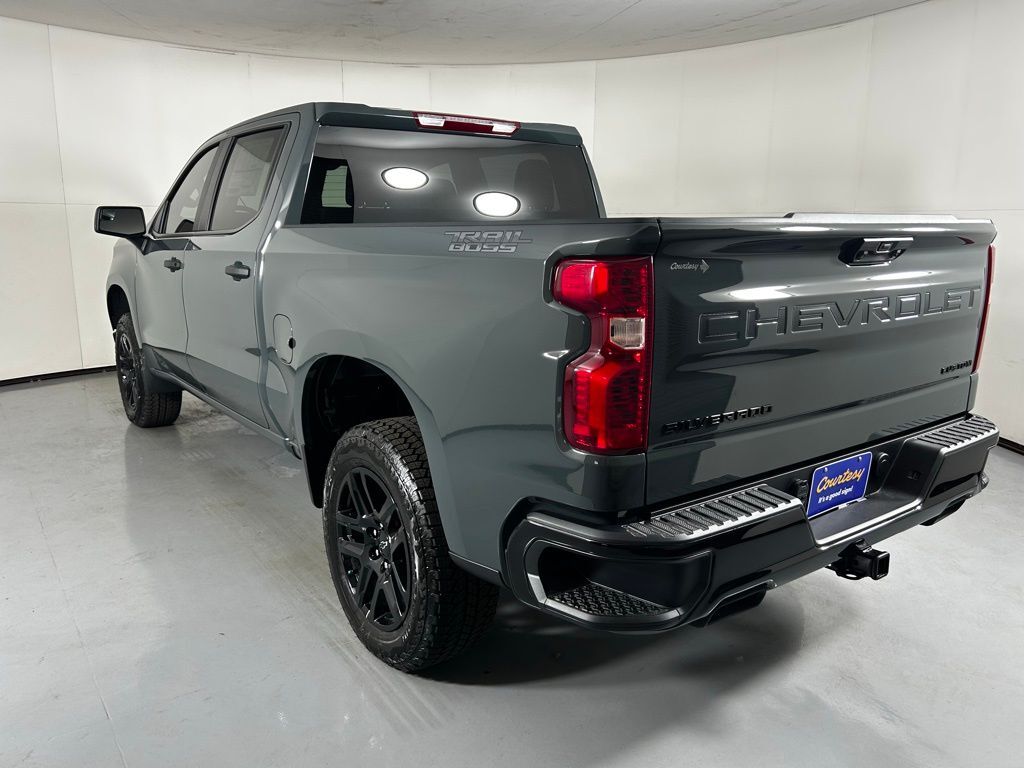 2026 Chevrolet Silverado 1500 Custom photo 3