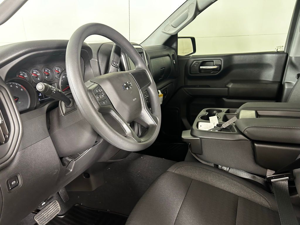 2026 Chevrolet Silverado 1500 Custom photo 11