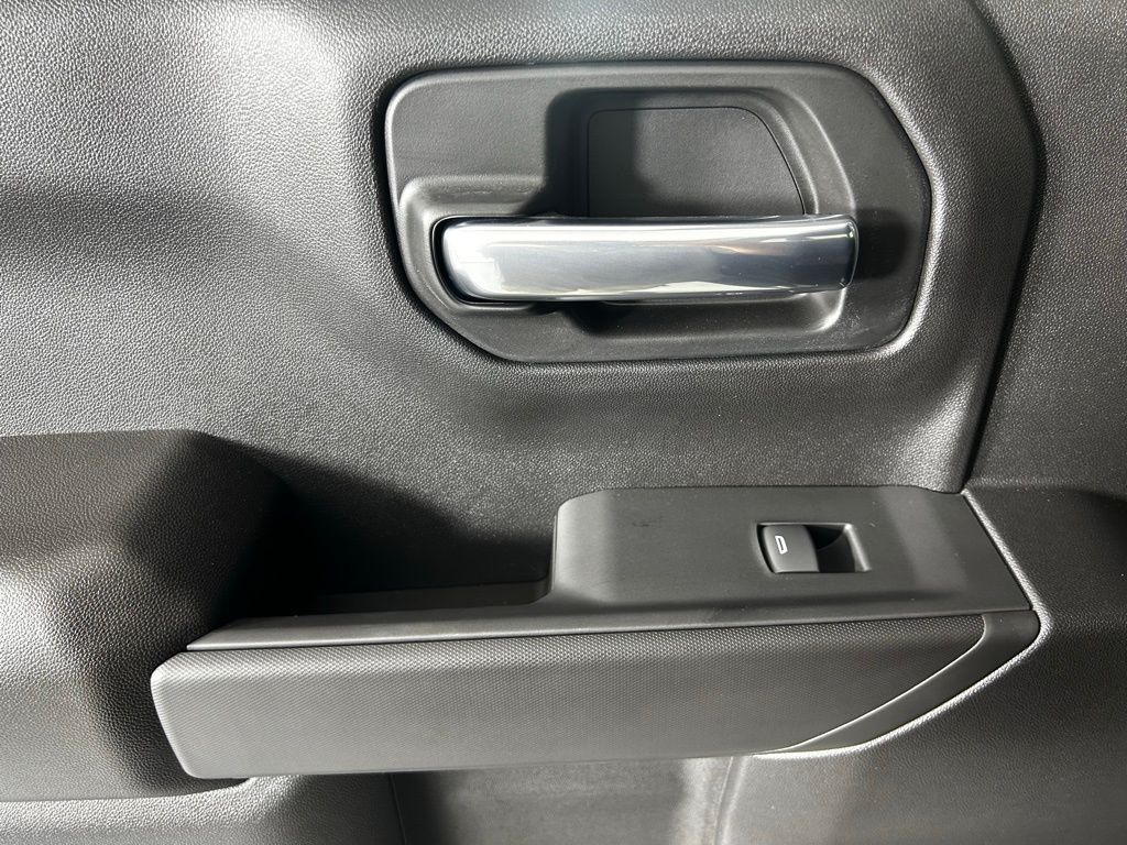 2026 Chevrolet Silverado 1500 Custom photo 16