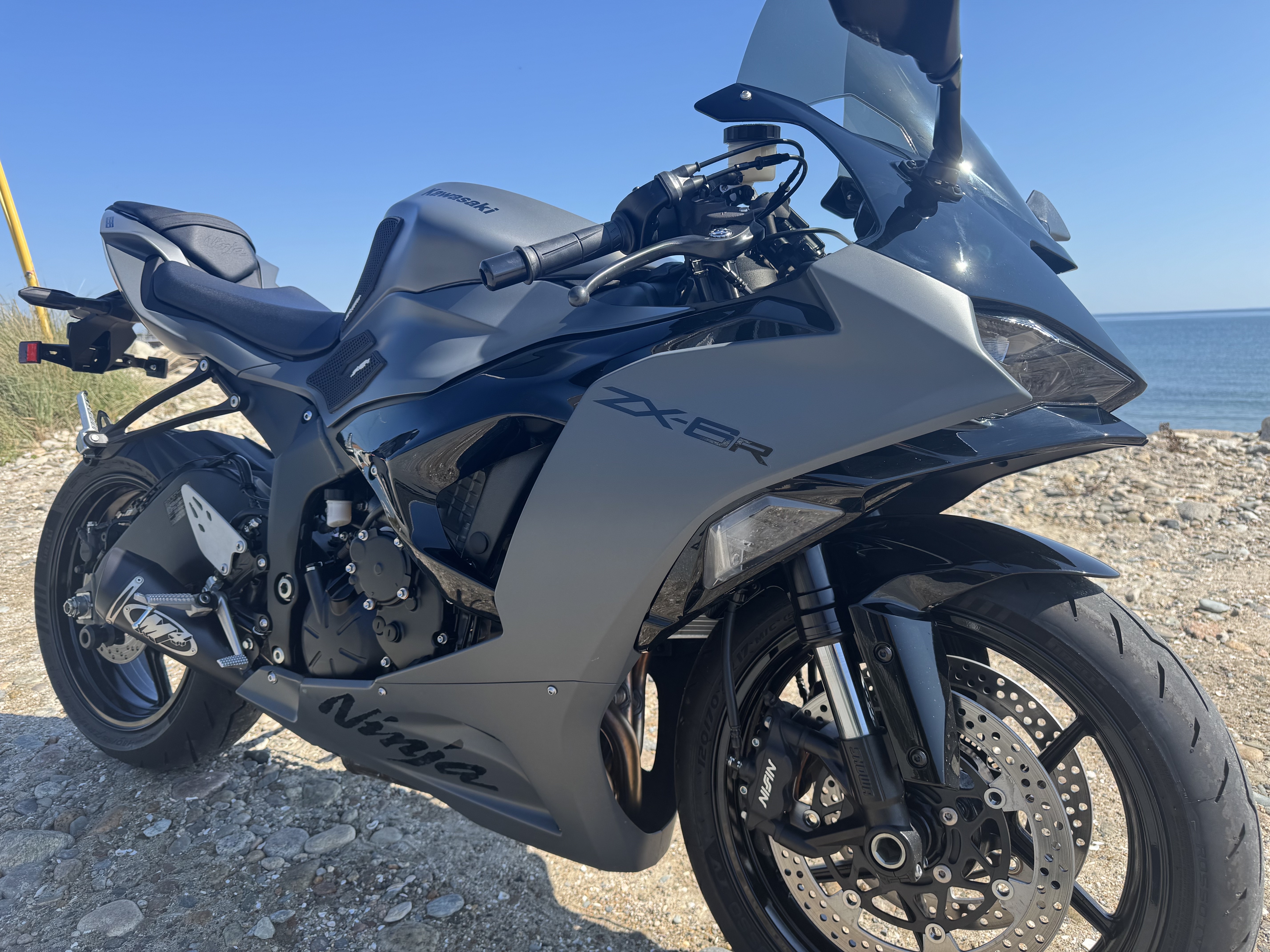 トップス ma New 2025 Kawasaki Ninja ZX-6R Pearl Robotic White / Metallic