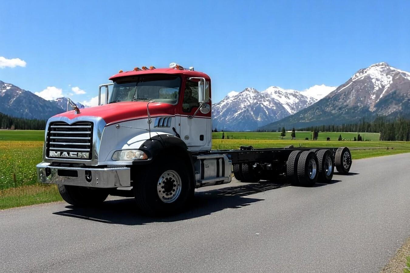 2012 MACK GRANITE GU813 in Hatfield, PA